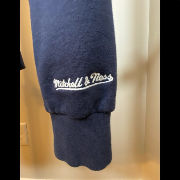 Mitchell & Ness Hoodie - Picture 4 of 6